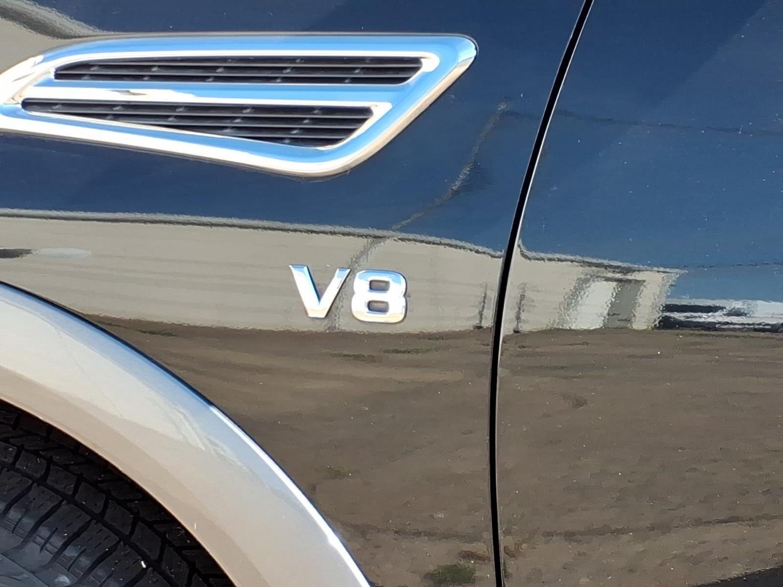 Used 2019 Super Black Nissan SV image 7
