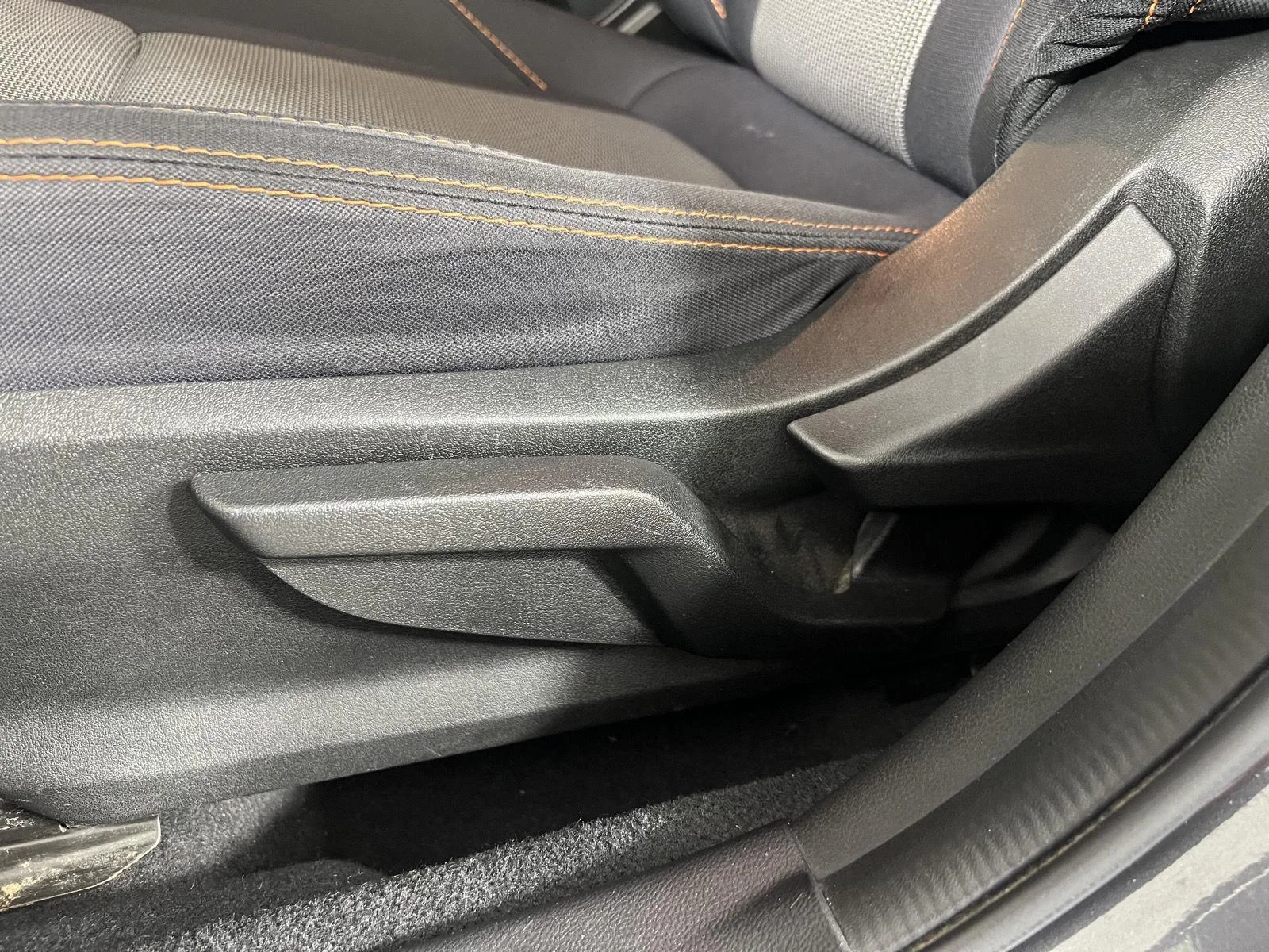 Used 2020 Magnetite Gray Metallic Subaru Premium image 14