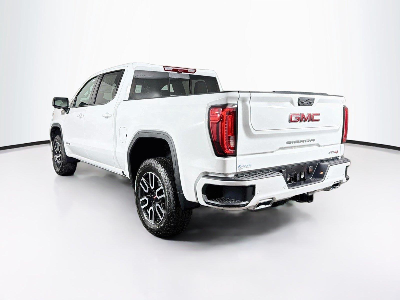 2026 GMC Sierra 1500 AT4 - Photo 9
