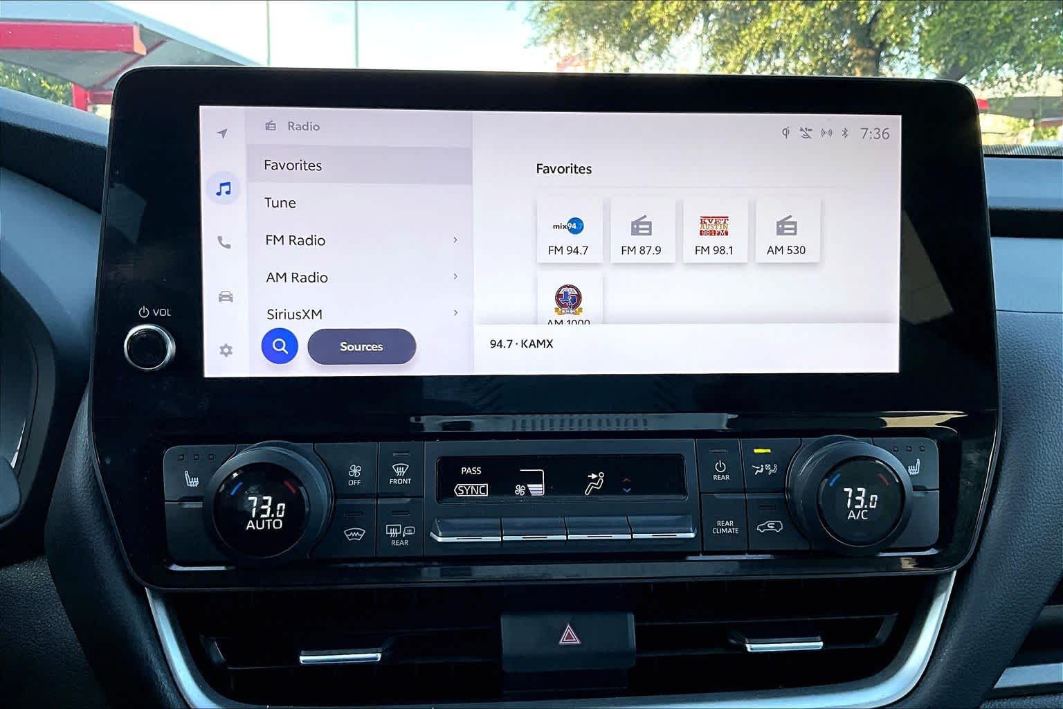 Used 2024 Wind Chill Pearl Toyota XLE image 31