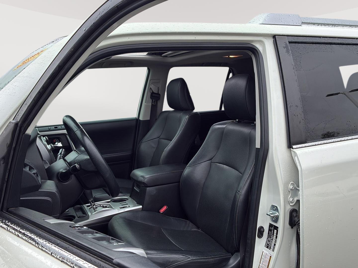 Certified Used 2019 Blizzard Pearl Toyota Limited image 3