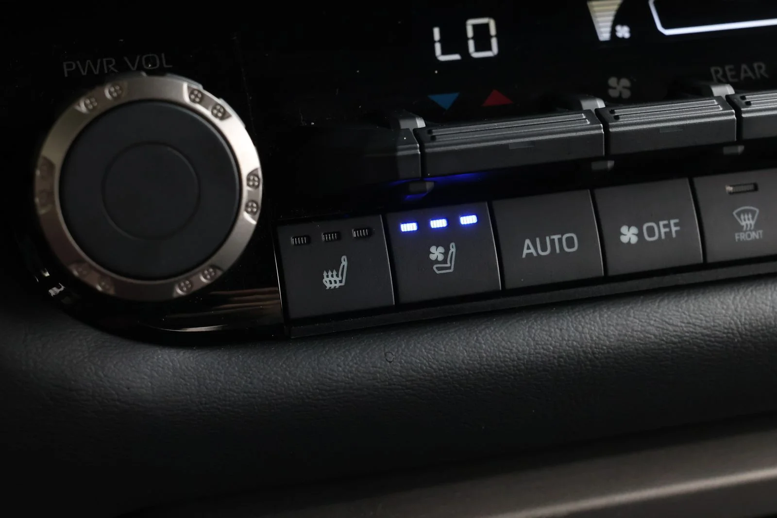 Used 2026  Toyota Platinum image 4