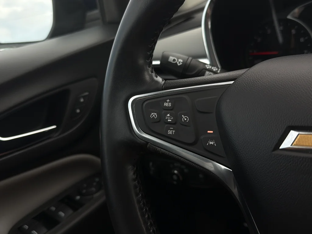 Used 2020 Pacific Blue Metallic Chevrolet LT image 17