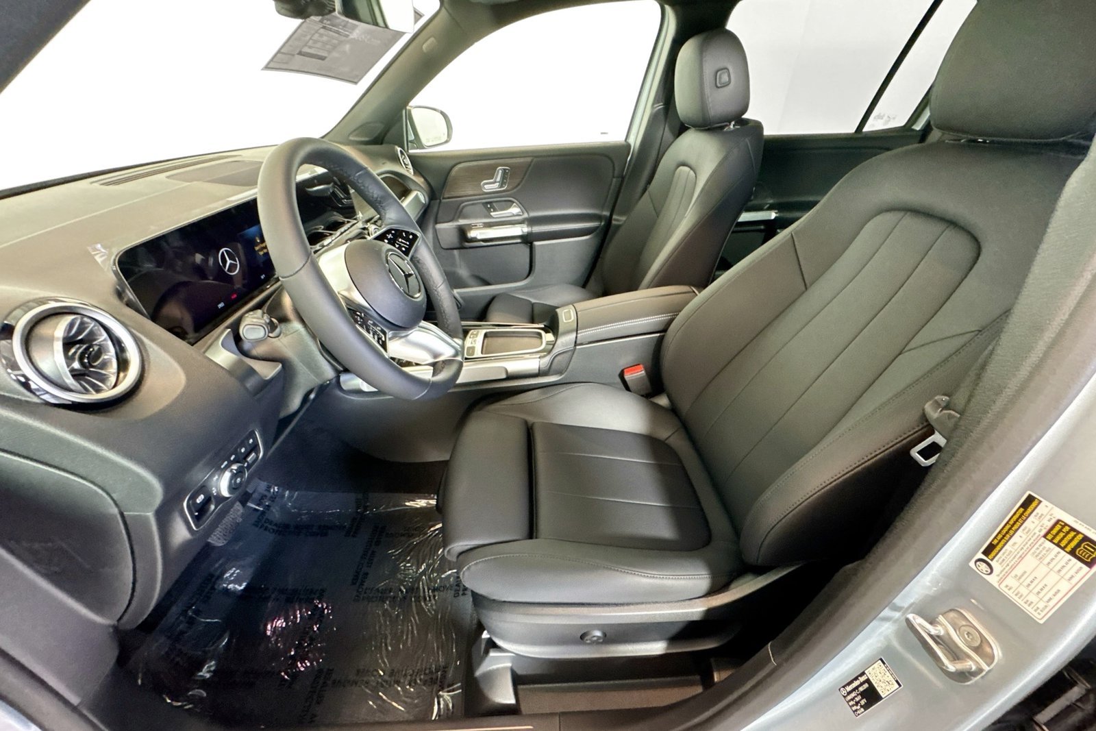 New 2026 Cirrus Silver Metallic Mercedes-Benz GLB 250 image 18