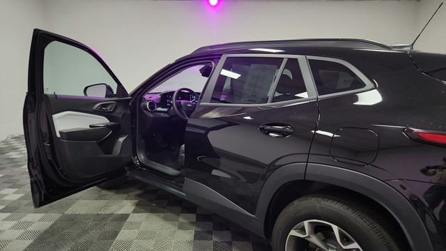 Used 2026 Black Chevrolet LT image 15