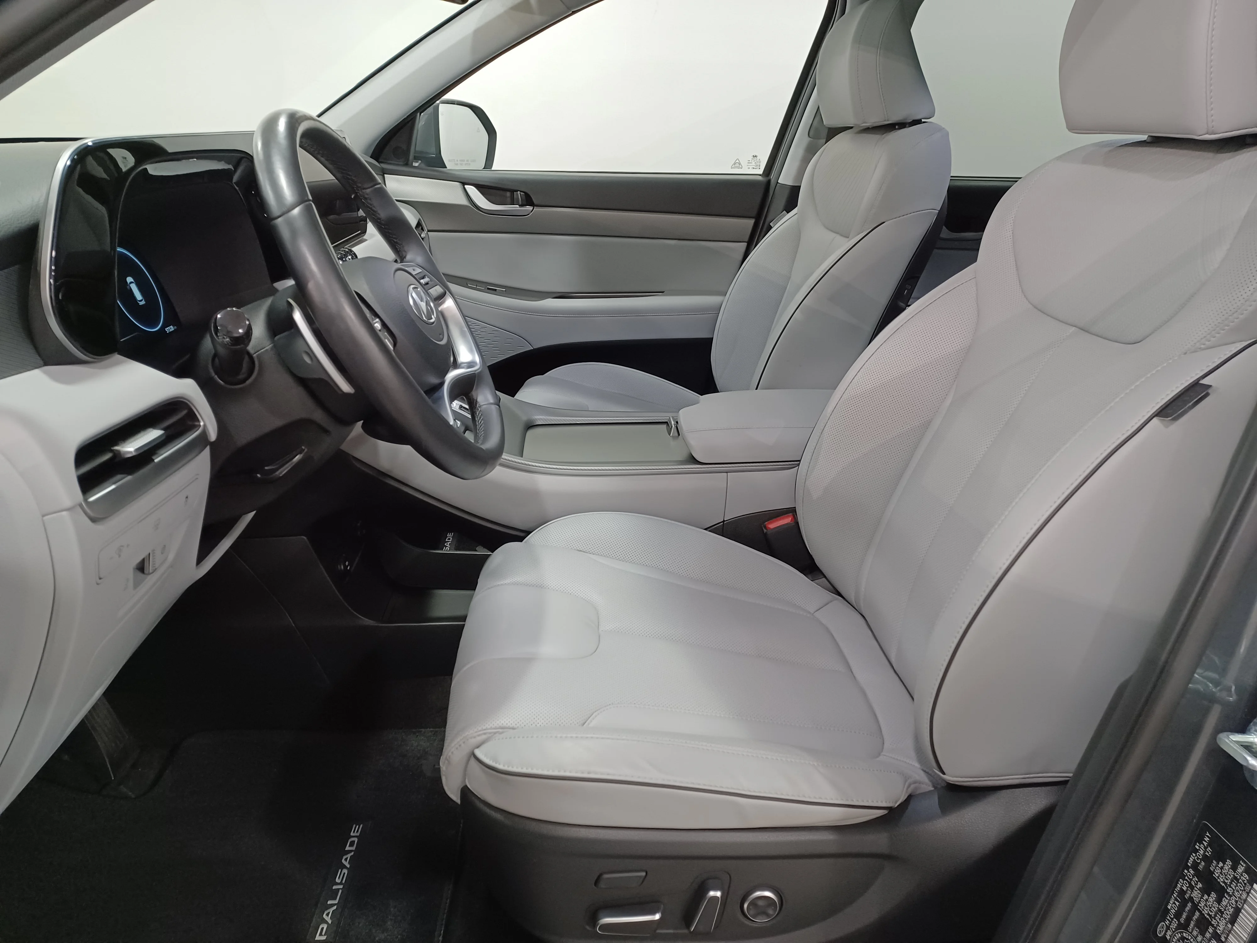 Certified Used 2023 Steel Graphite Hyundai Urban AWD*7 Pass | Adaptive Cruise | Remote Start | Nav | 360 Cam | Cooled Leather | Sunroof | H/K image 10