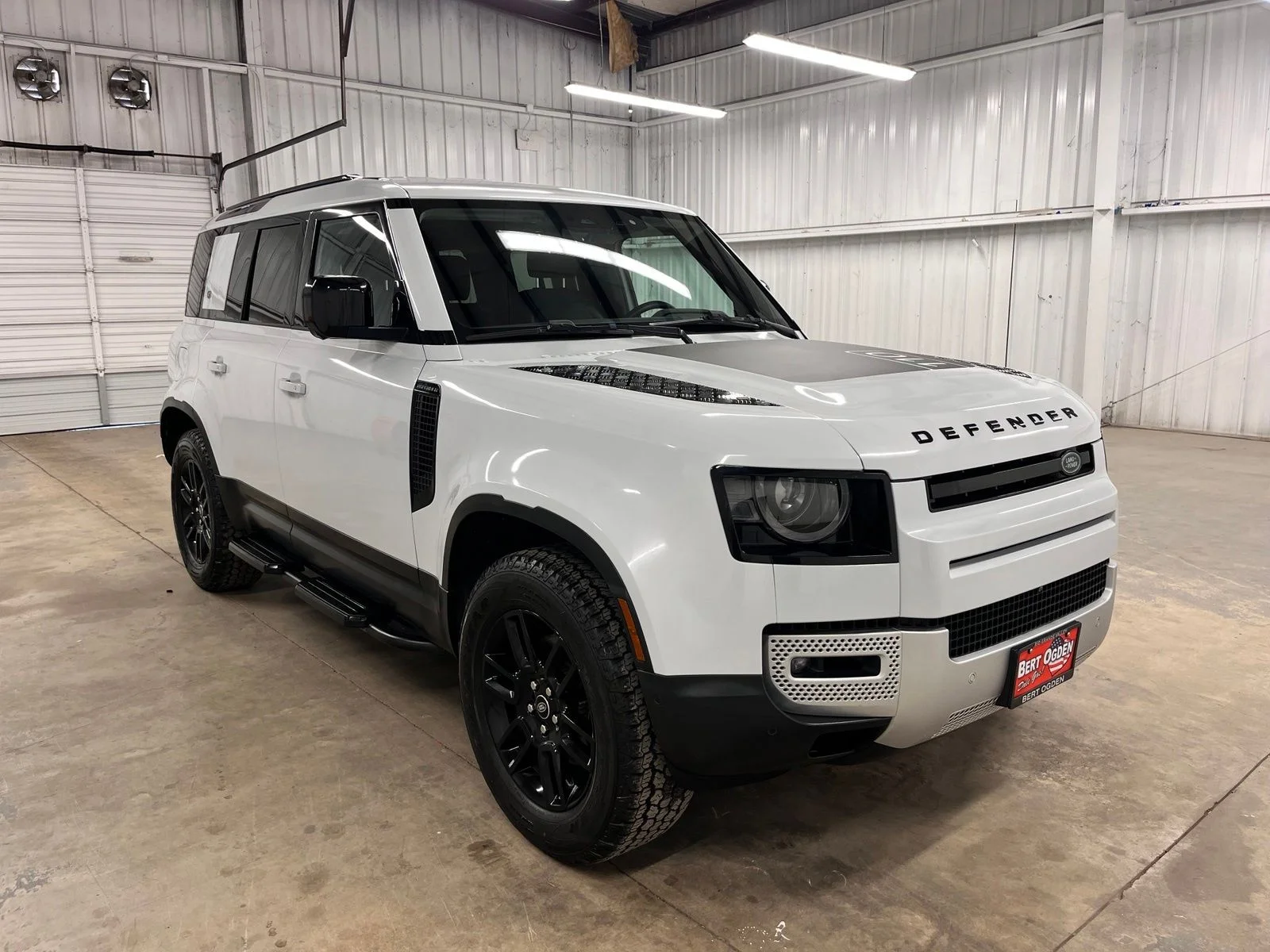 Used 2022  Land Rover S image 1