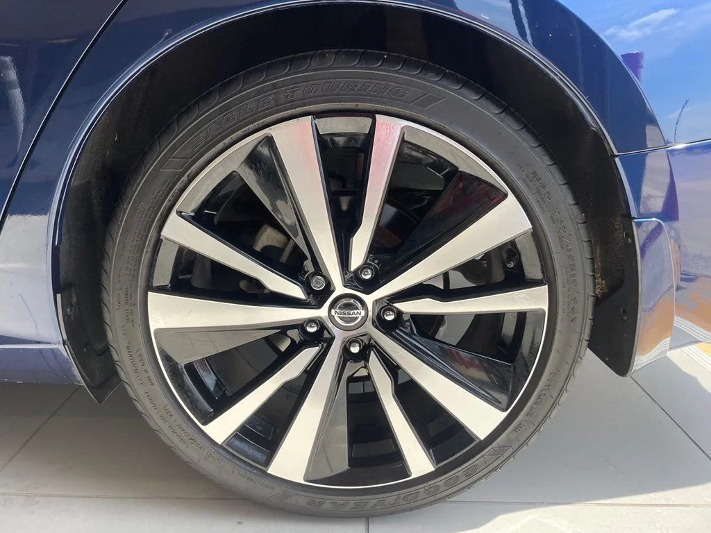 Used 2022 Blue Nissan 2.5 SR image 14