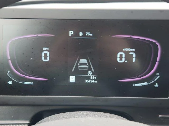 Used 2025 Gravity Gray KIA LX Front-Wheel Drive image 17