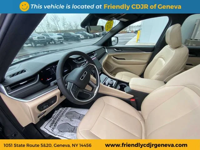 Used 2025 Gray Jeep Limited image 12