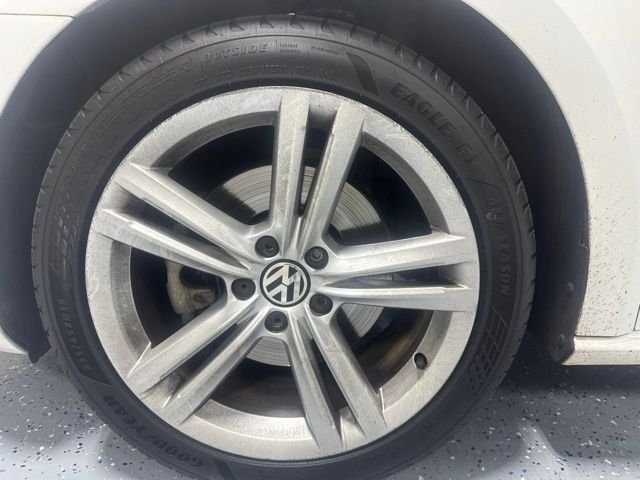 Used 2014 White Volkswagen 2.5 SE image 11