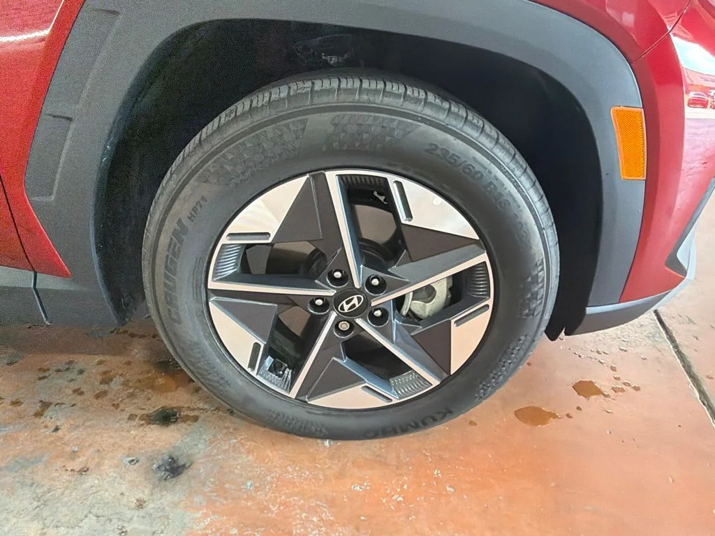 Used 2025 Ultimate Red Hyundai SEL image 10