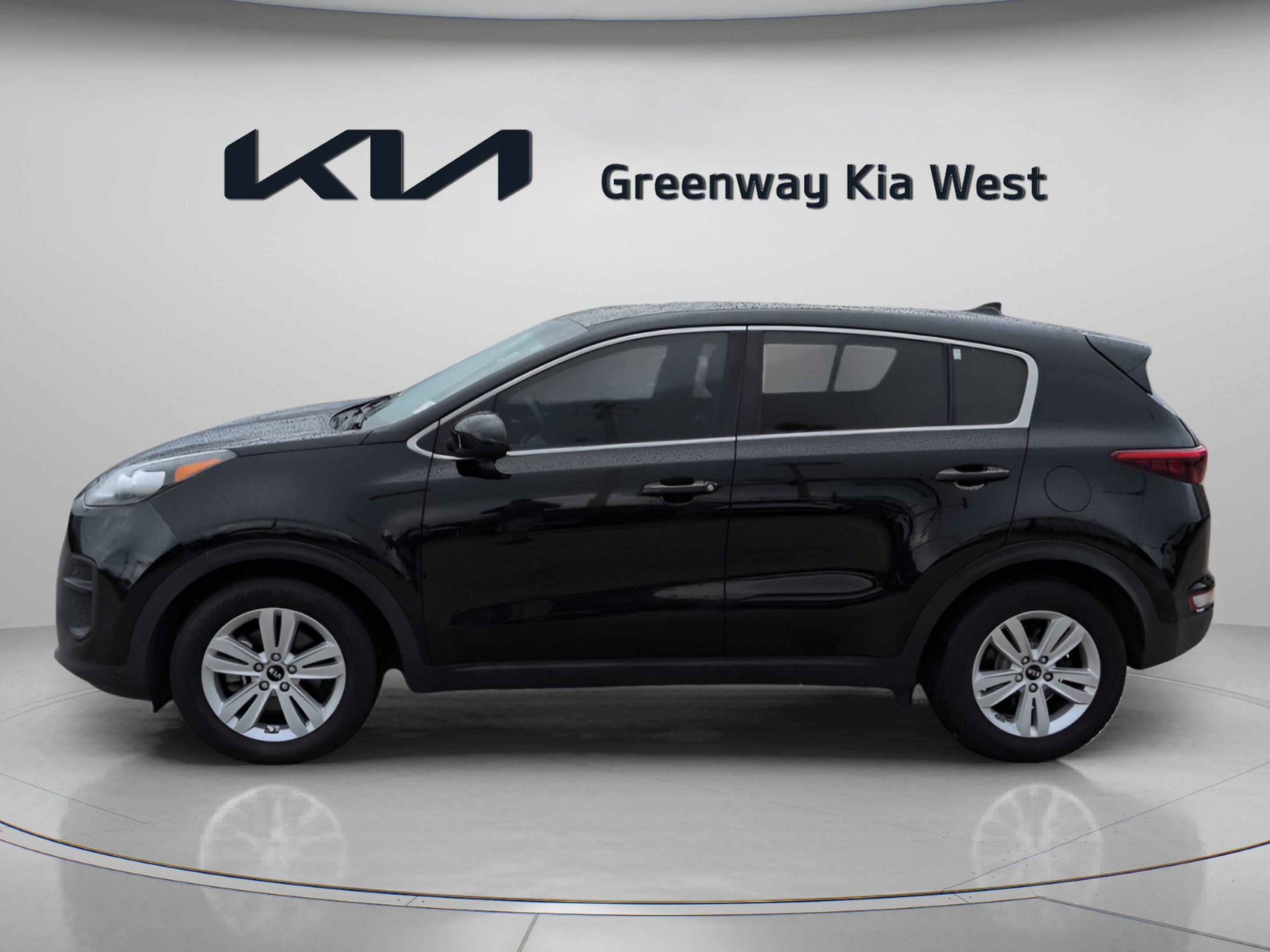 Used 2018 Black Cherry Kia LX image 5