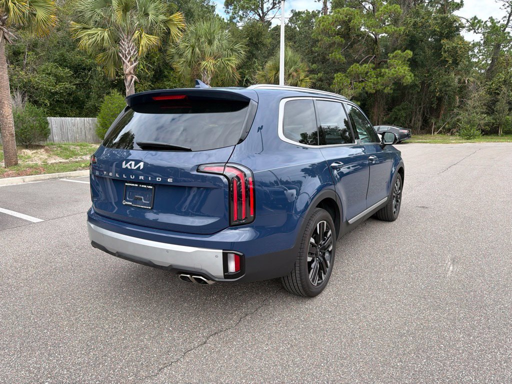 Certified Used 2024 Midnight Lake Blue Kia SX image 4