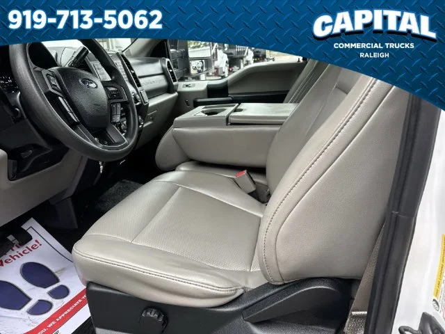 Used 2017 White Ford XL image 19
