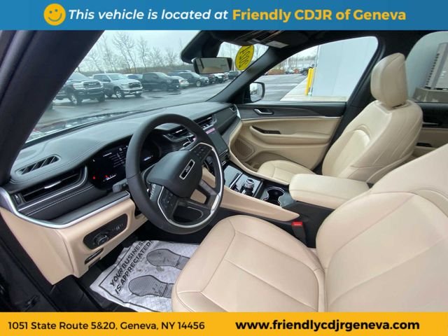 Used 2025 Gray Jeep Limited image 12