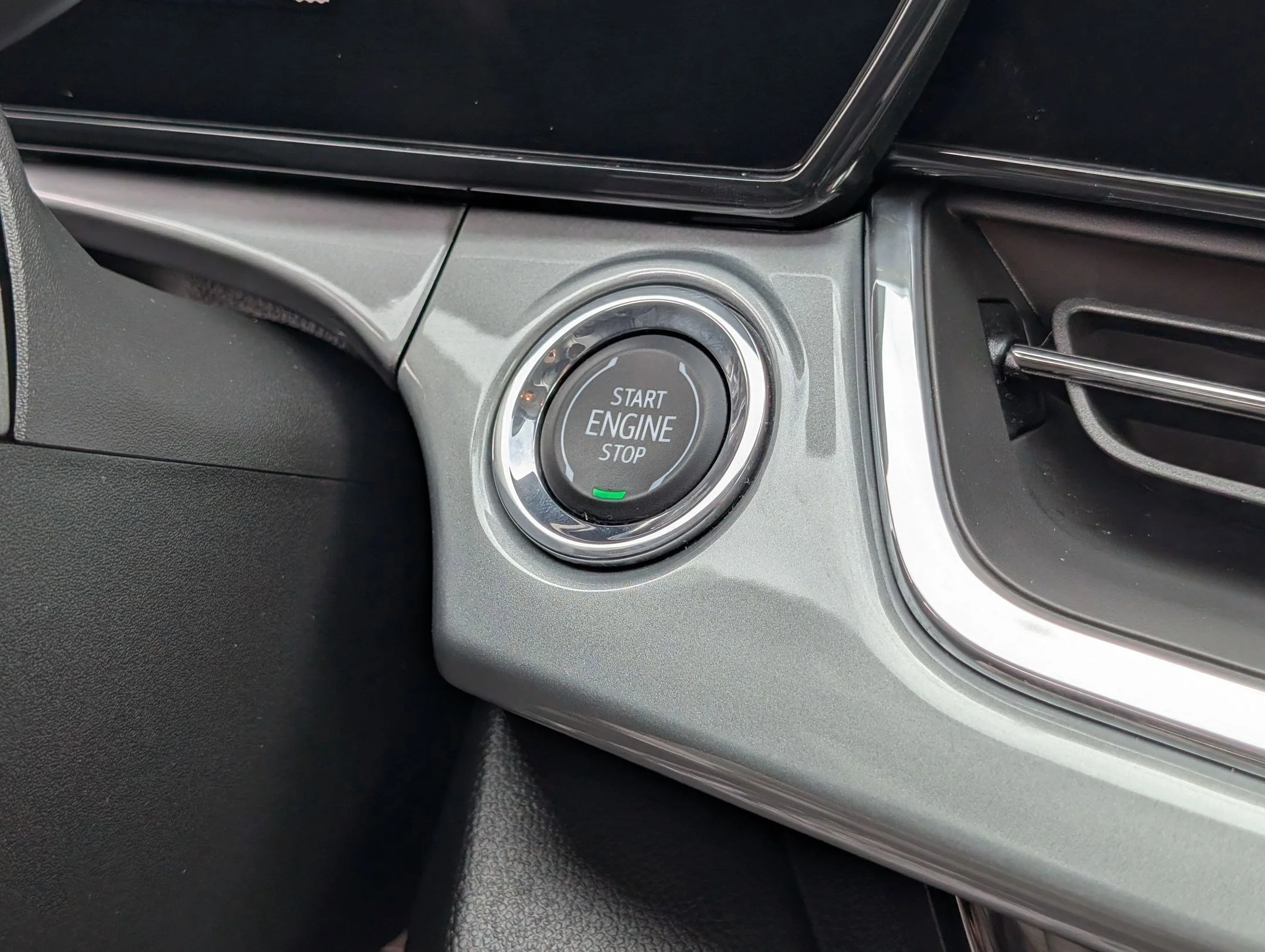 2024 Chevrolet Trax LT - Photo 16