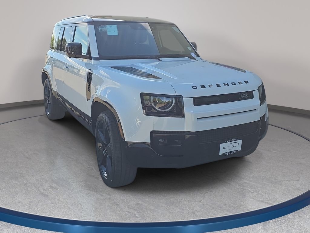 New 2026 Fuji White Land Rover X-Dynamic SE image 3