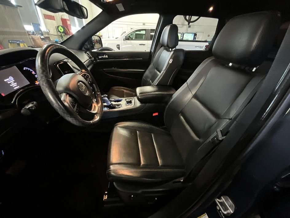 Used 2021 Blue Jeep Limited image 4
