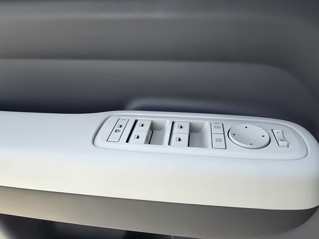New 2026 Serenity White Hyundai SE image 30