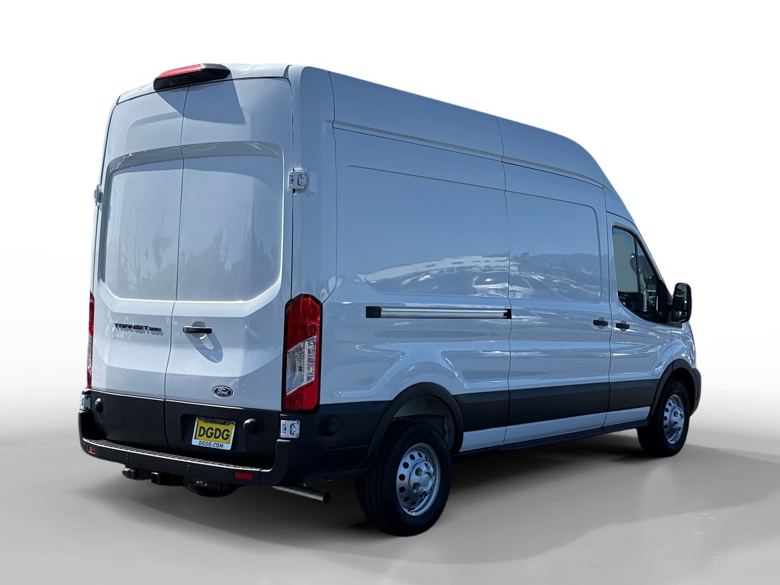 New 2026 Oxford White Ford Cargo Van image 5