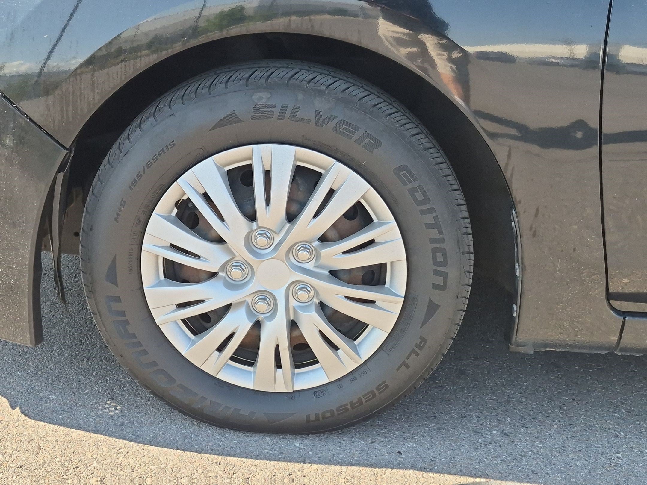 Used 2012 Obsidian Black Pearl Subaru 2.0i image 11