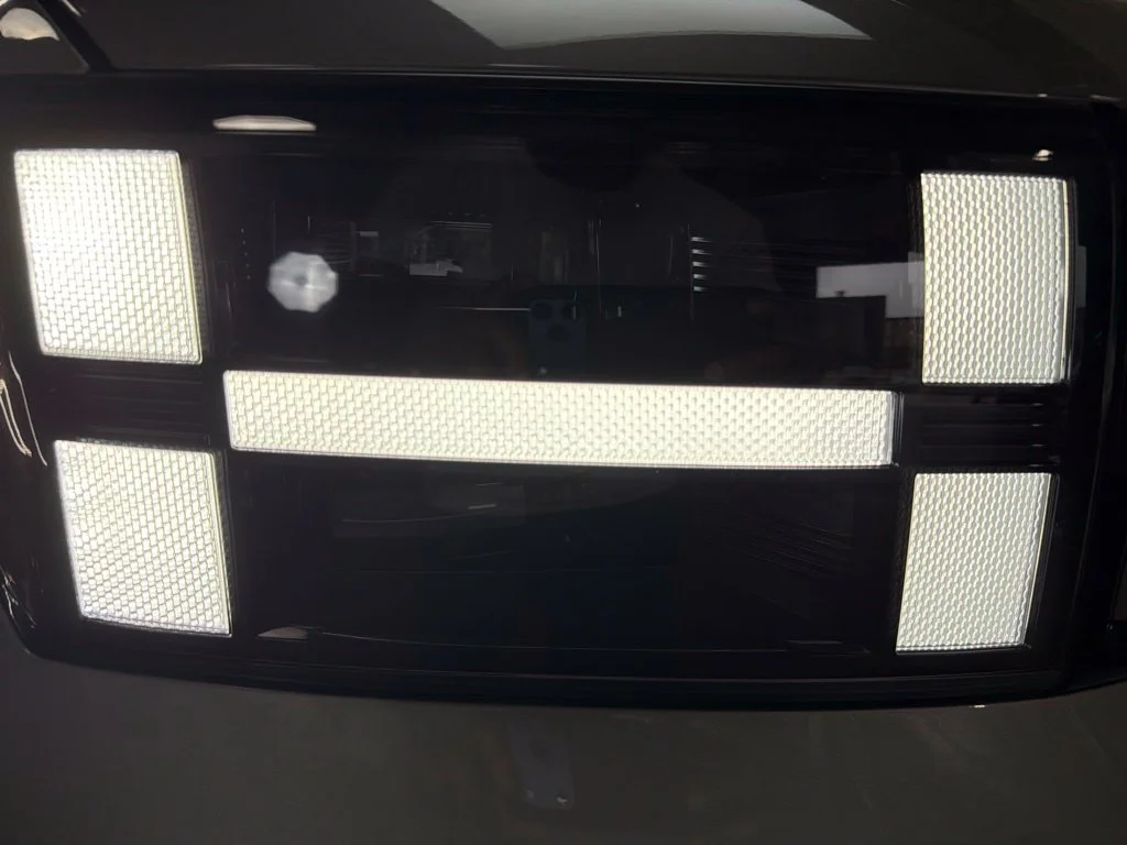 New 2027 Shimmering Silver Hyundai SEL image 10