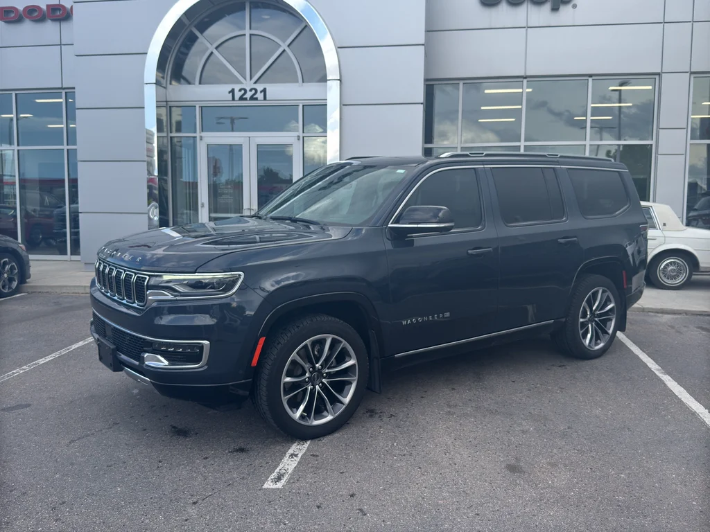 2023 Jeep Wagoneer Series III 4WD's photo