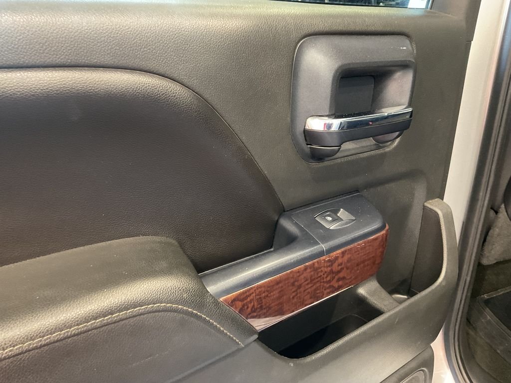 Used 2014 Silver GMC SLE image 26