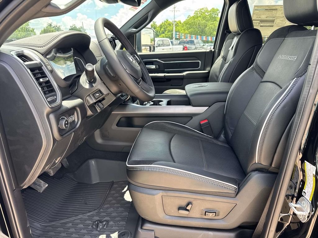 New 2026 Diamond Black Crystal Pearl-Coat Exterior Paint RAM Laramie image 43