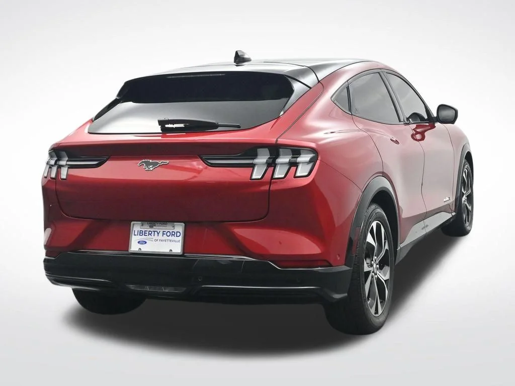 Used 2022 Red Metallic Ford Premium image 7