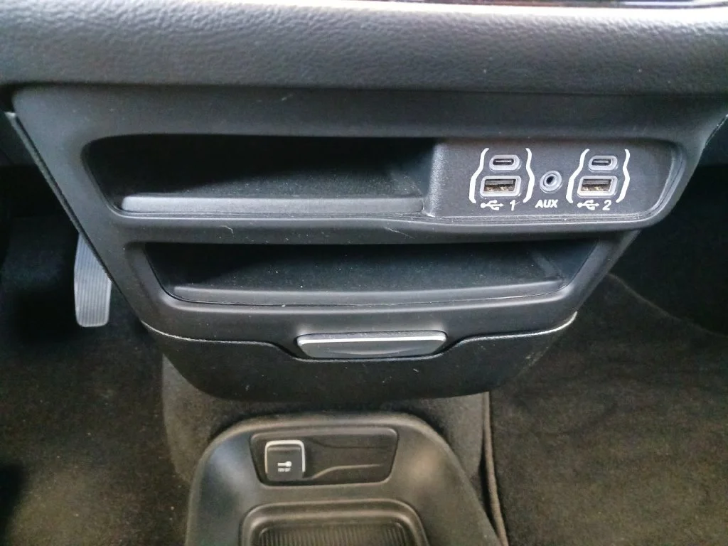 Used 2025 Blue Chrysler Select image 25
