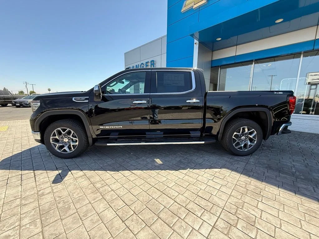 New 2026 Onyx Black GMC SLT image 7