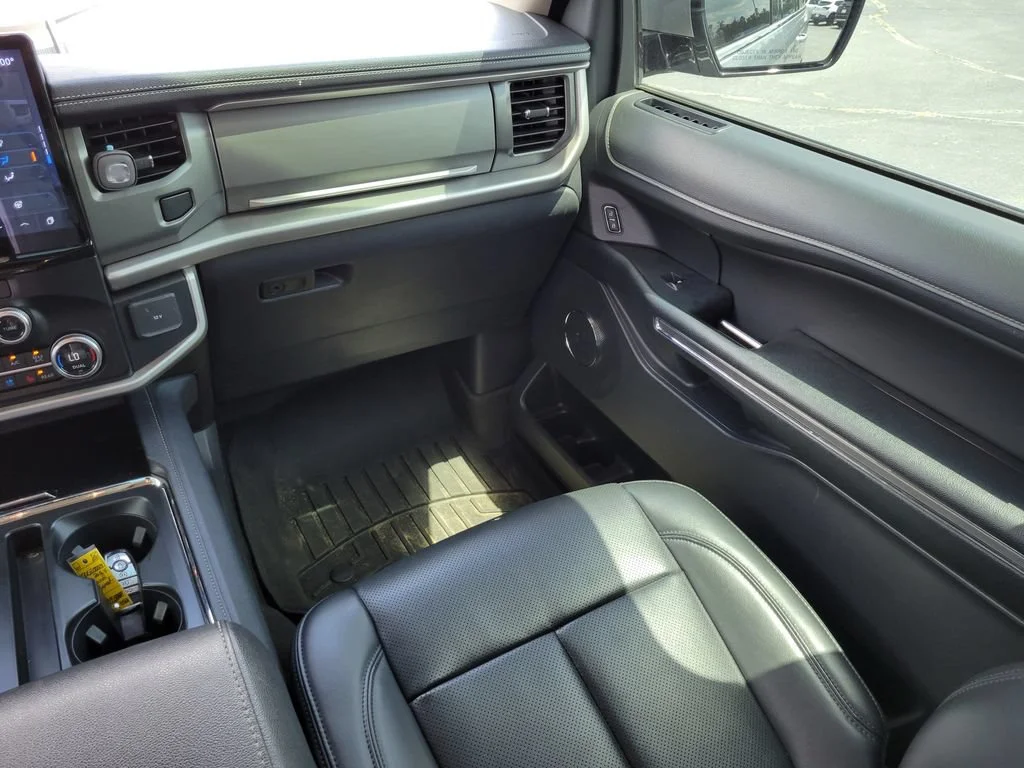 Used 2024 Black Ford XLT image 20