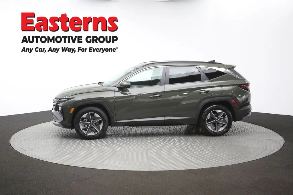 Used 2026 Green Hyundai SEL image 59