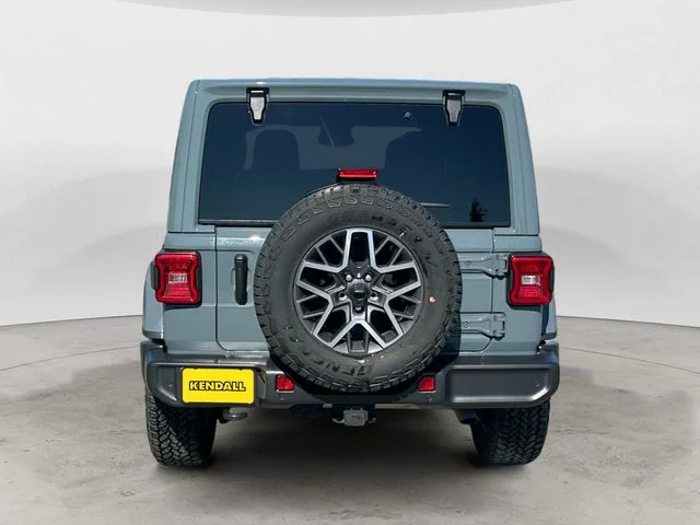 Used 2024 Gray Jeep Sahara image 6