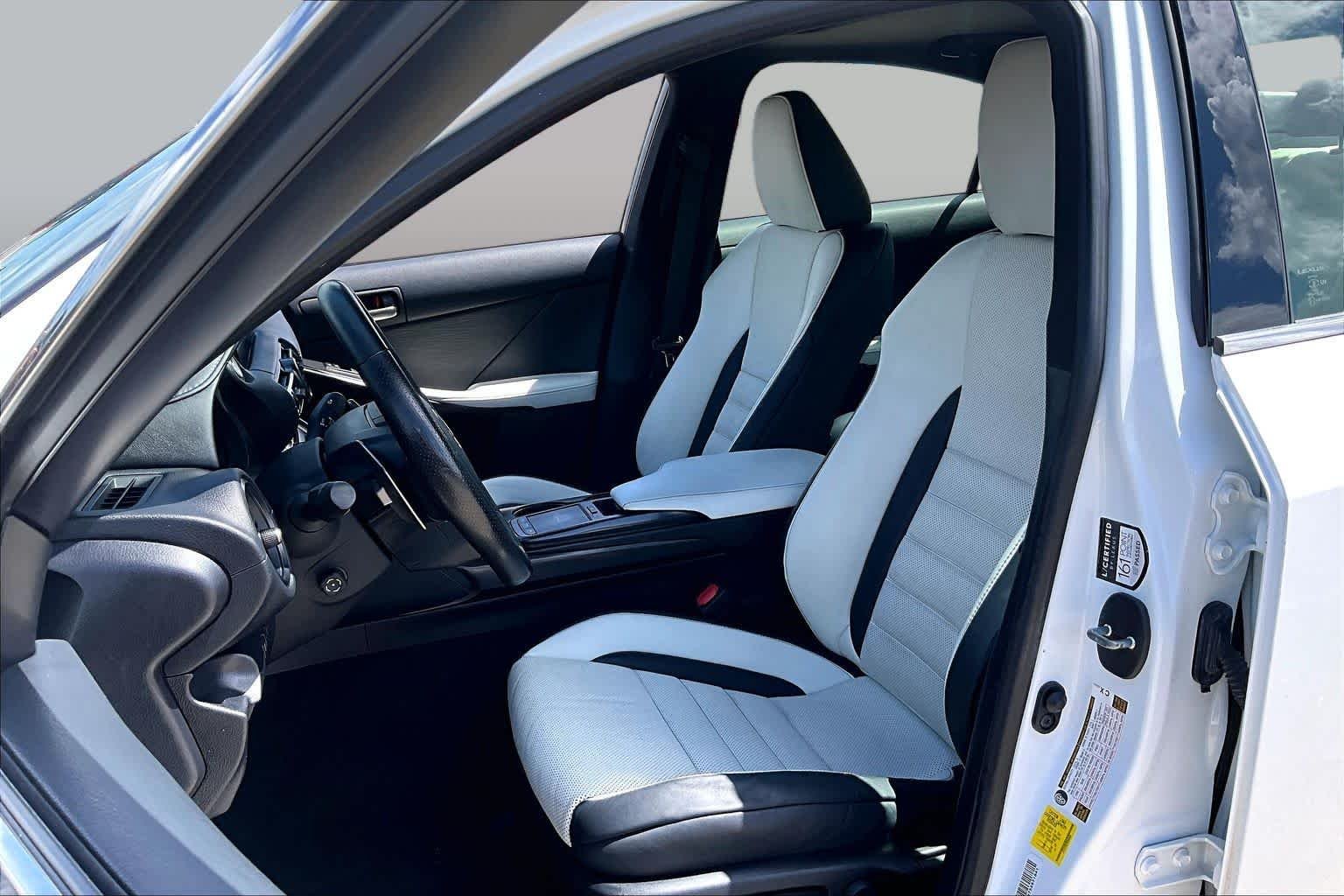 Used 2023 Ultra White Lexus F SPORT image 8