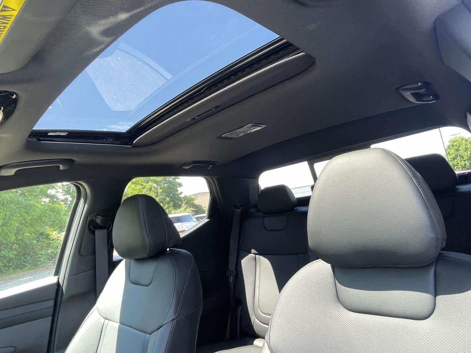 New 2026 Hampton Gray Hyundai SEL Activity image 5