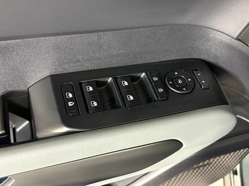 New 2027 Black Jade Green Kia X-LINE SX image 15
