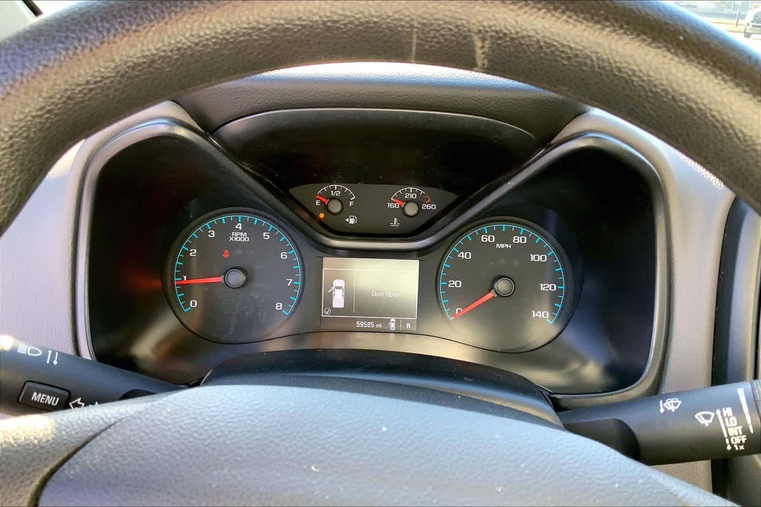Used 2018 Summit White GMC 2WD image 25