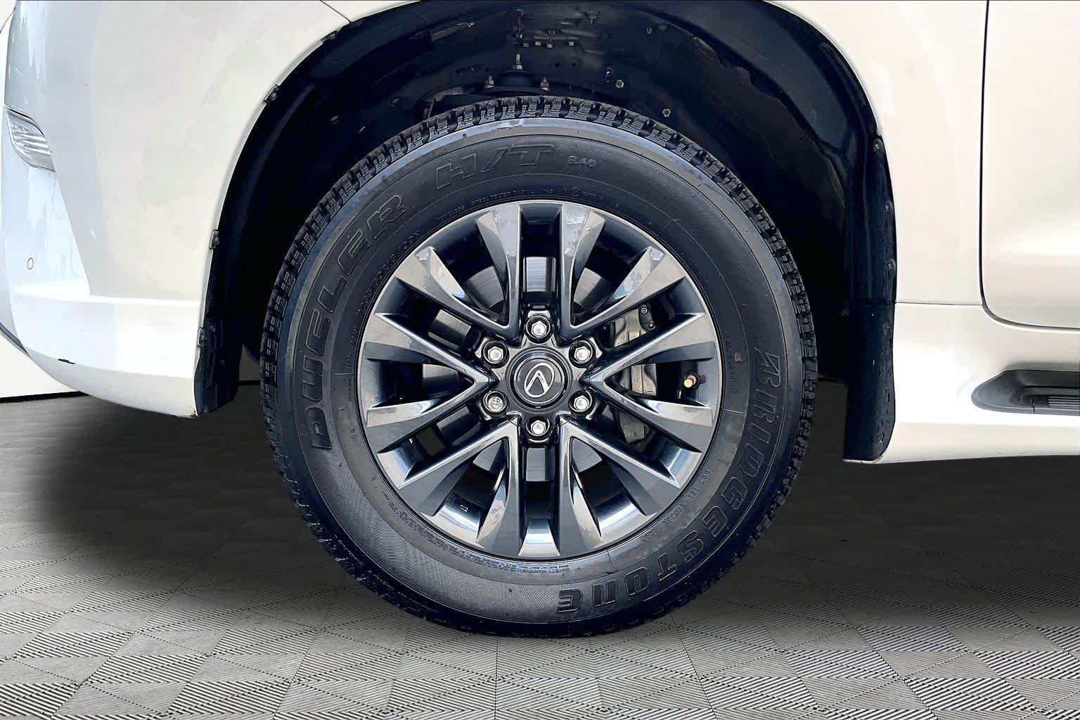 Used 2021 Starfire Pearl Lexus Premium image 11