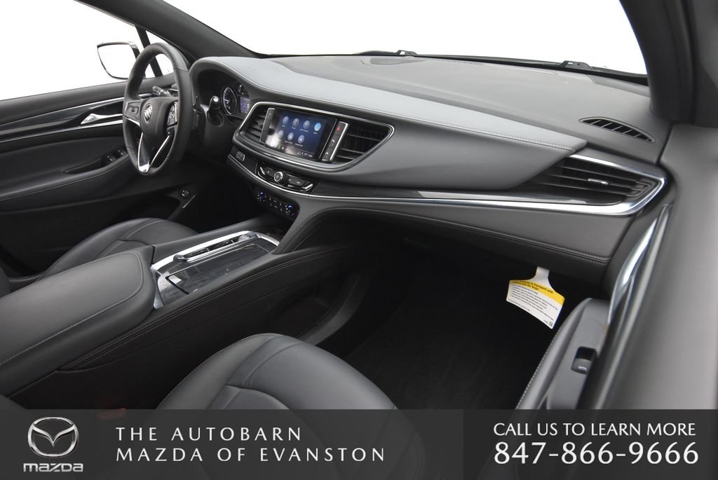 Used 2022 Summit White Buick Essence image 31