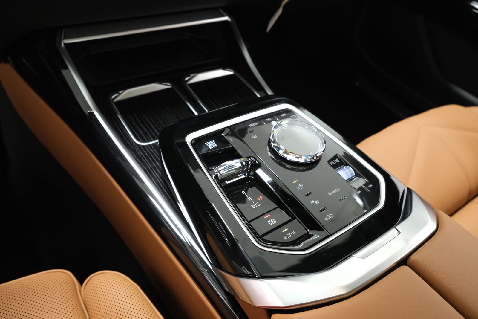 New 2026 Black Sapphire Metallic BMW Label image 36