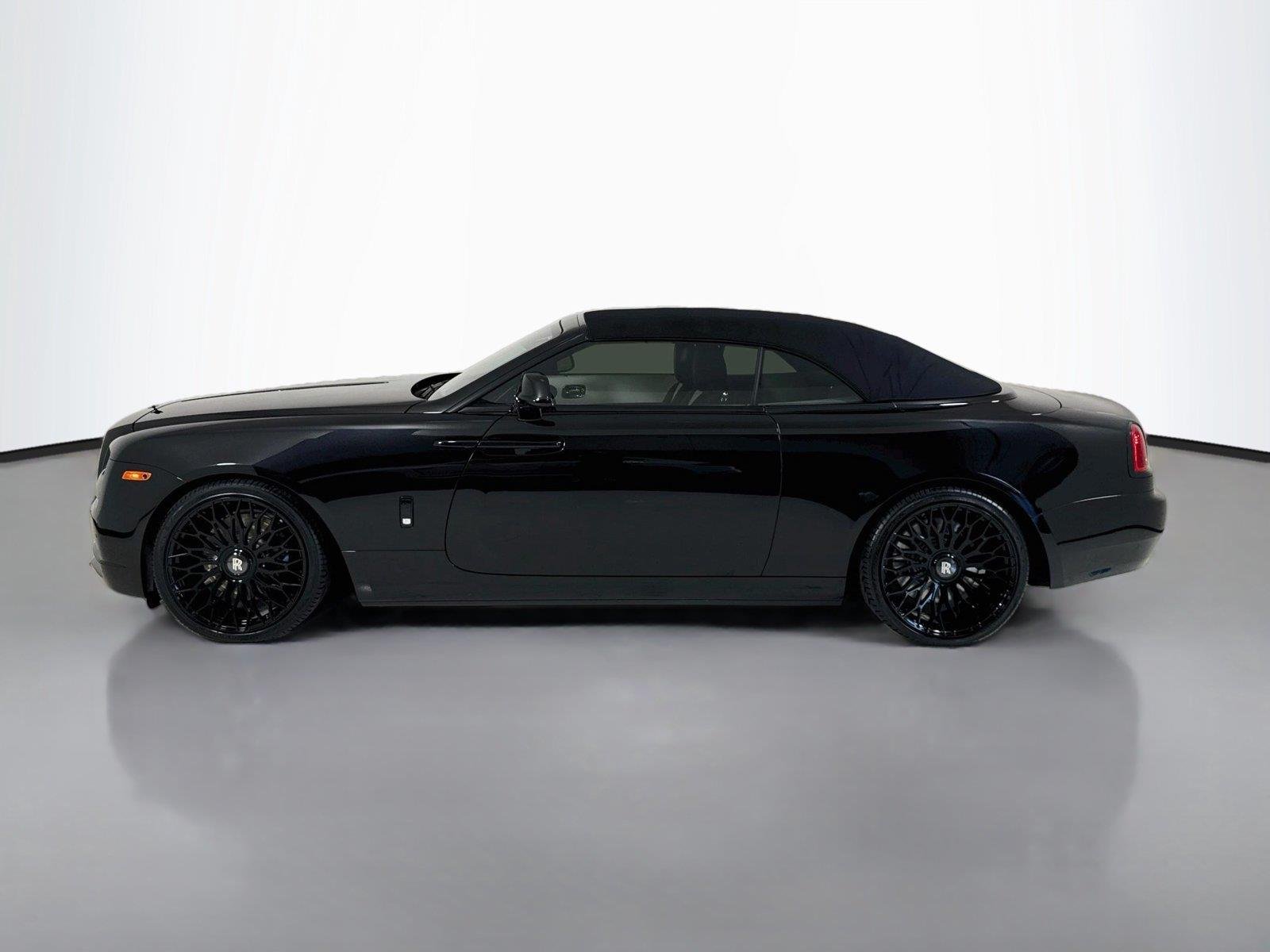 Used 2018 Obsidian Rolls-Royce  image 47