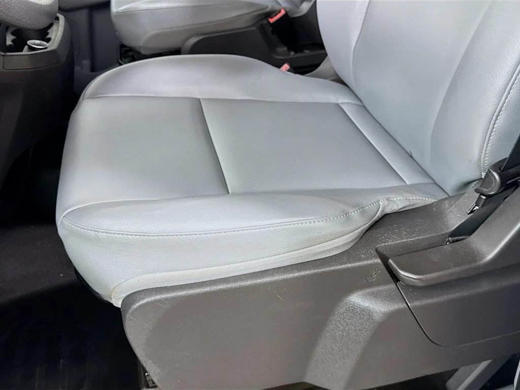 Used 2018 White Ford XL image 22