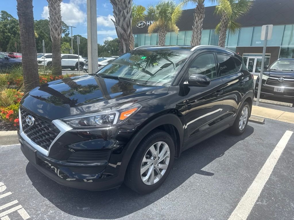 Used 2020 Black Hyundai Value image 3