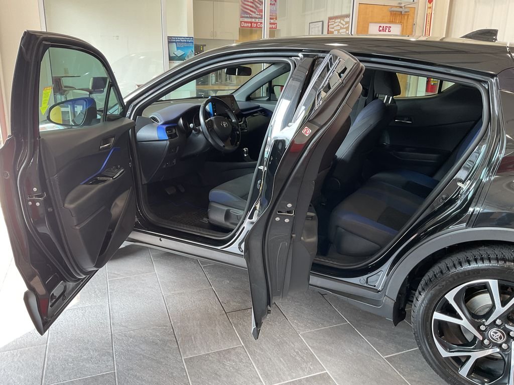 Used 2021 Black Toyota XLE image 10