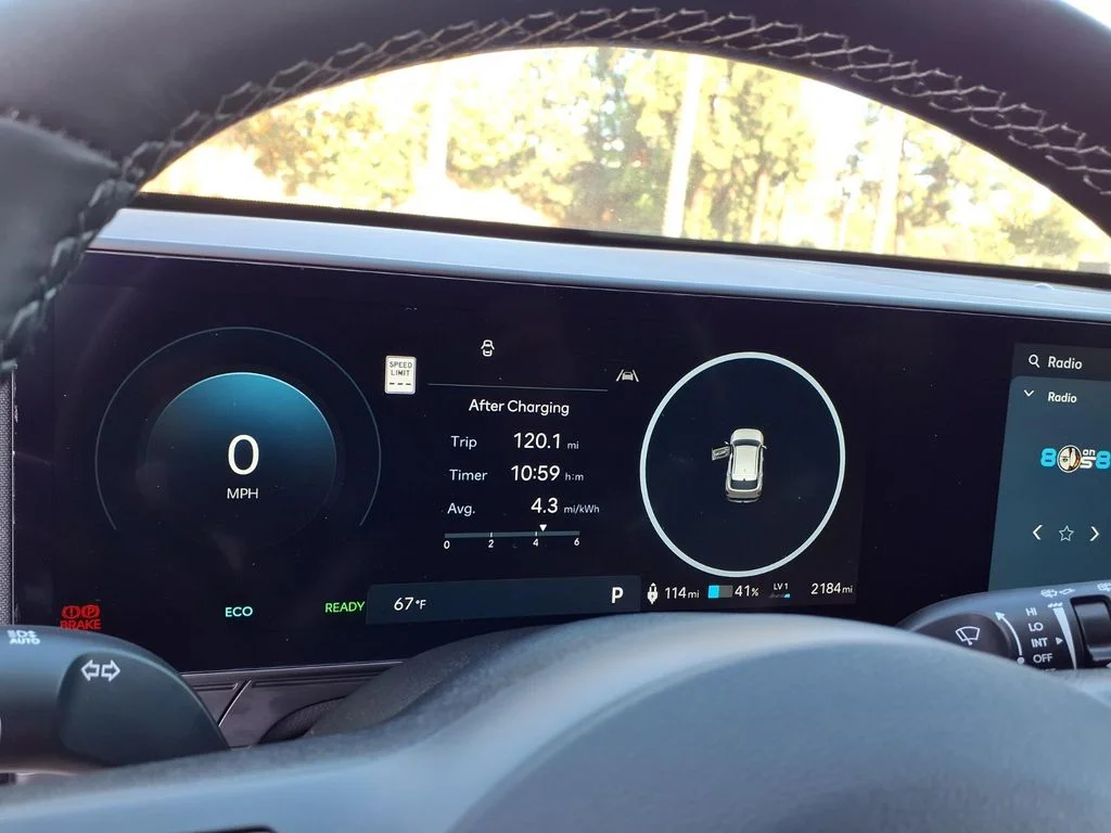 Used 2025 Gray Hyundai SEL image 12