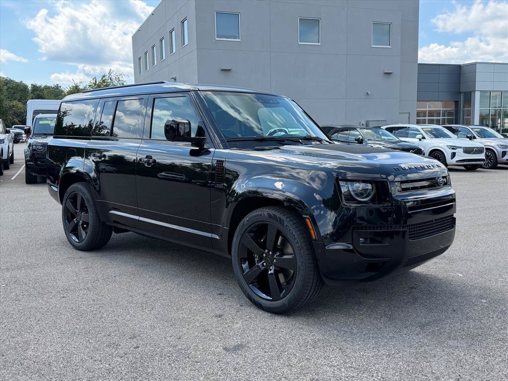 New 2026 Santorini Black Metallic Land Rover V8 image 7
