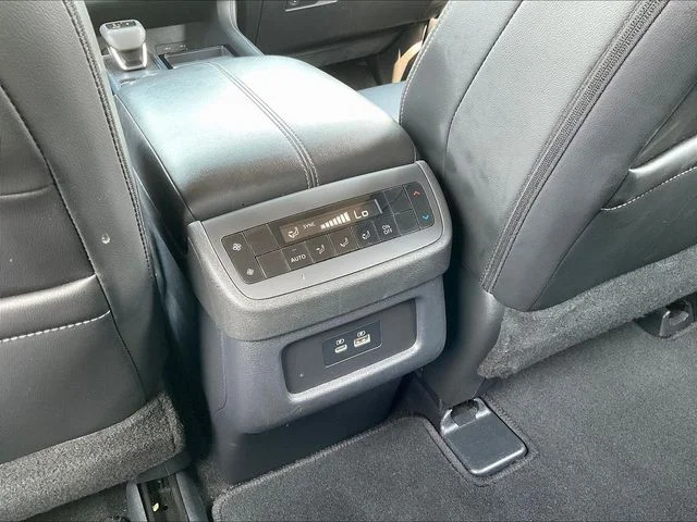 Used 2025 Silver Nissan SL image 12